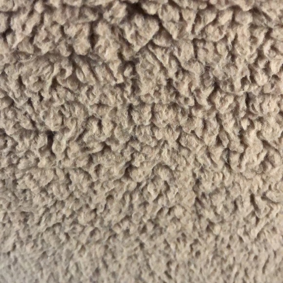 Fuzzy half zip - Picture 5 of 5